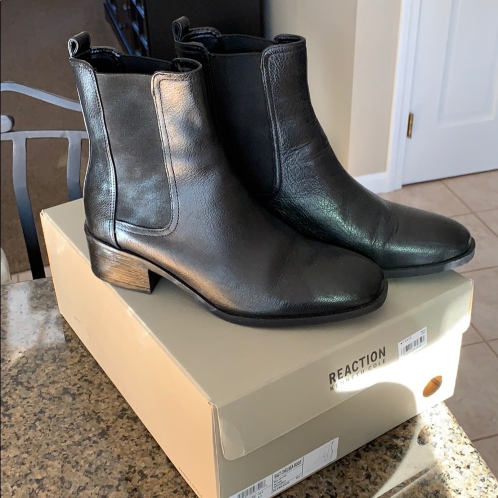 Kenneth Cole booties